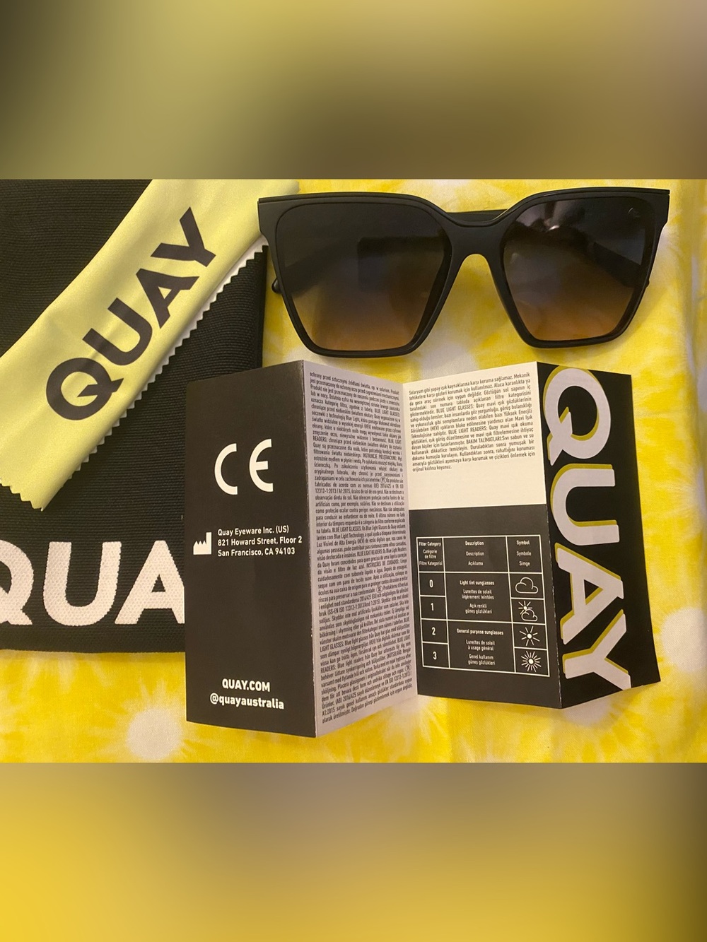 Quay | Level Up | Black Frame / Smoke Polarized Lens - Picture 15 of 16